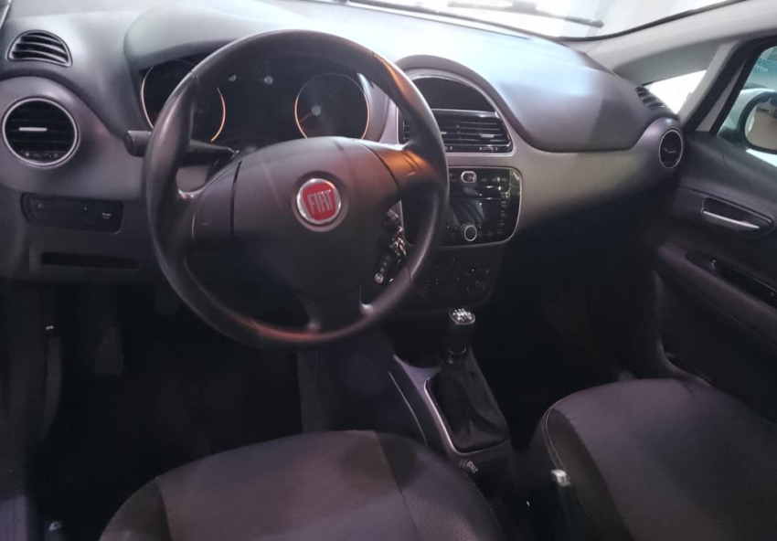 fiat punto 1.6 essence 16v flex 4p manual 20152