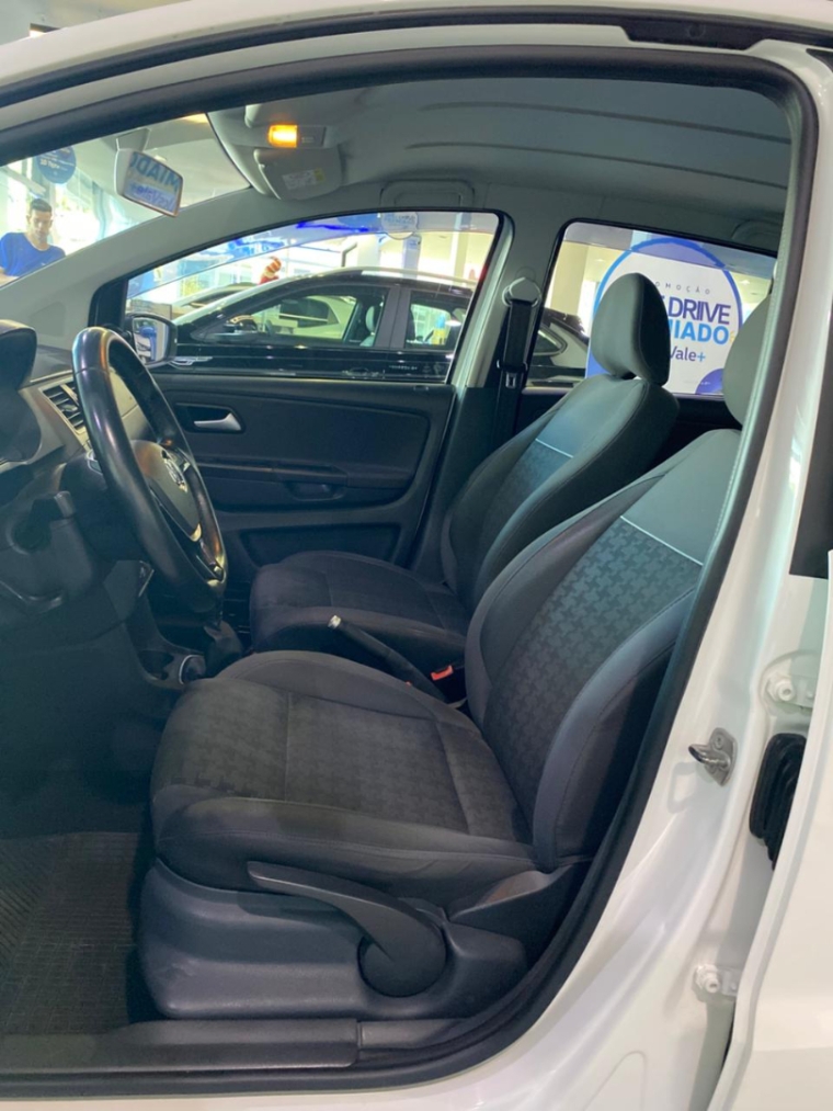 volkswagen fox 1.0 mpi track 12v flex 4p manual 20163