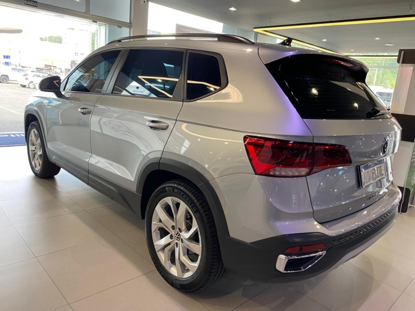 volkswagen taos 1.4 250 tsi total flex comfortline automatico 4p 20225