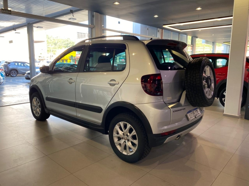 volkswagen crossfox 1.6 mi flex 8v 4p automatizado 5p semiautomatico 20147