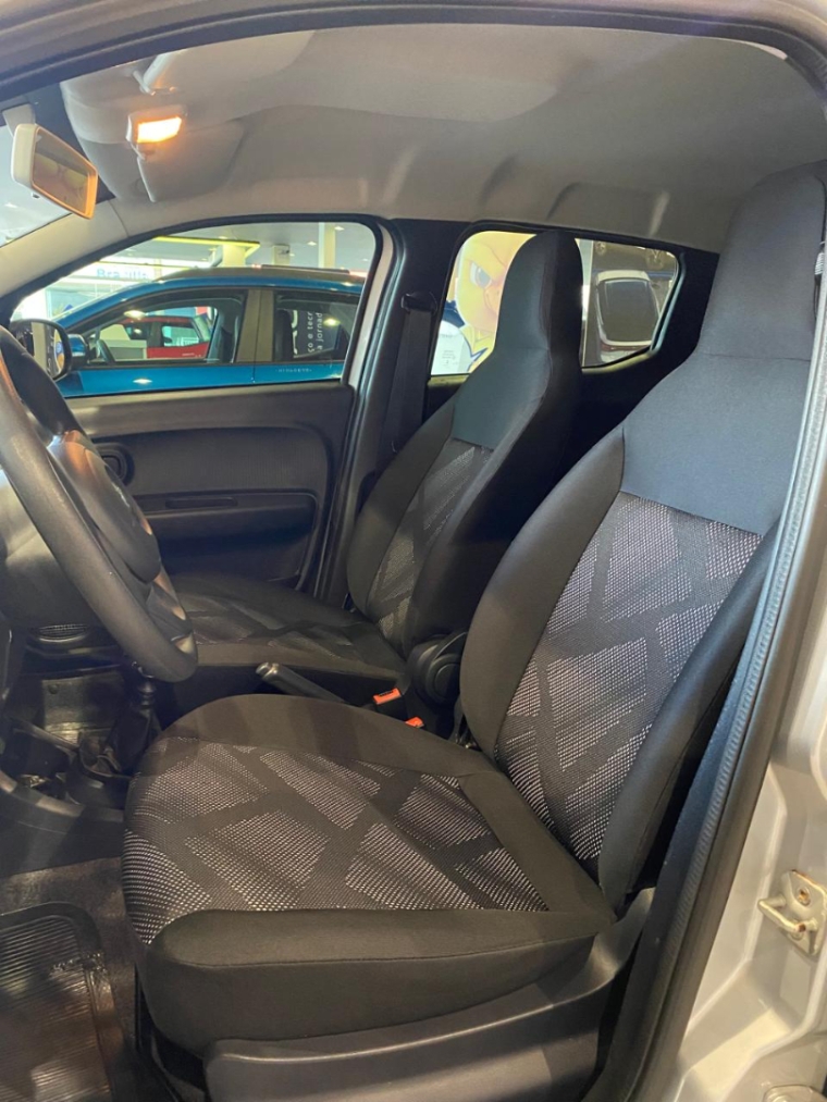 fiat mobi 1.0 evo flex like. manual 4p automatico 20253