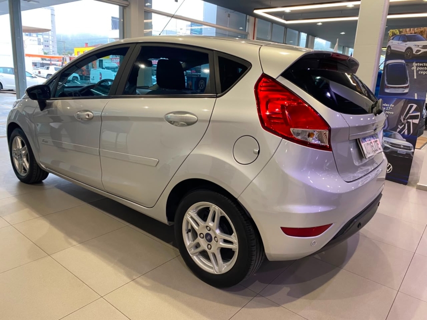 ford fiesta 1.6 ti-vct flex se manual 4p 20186