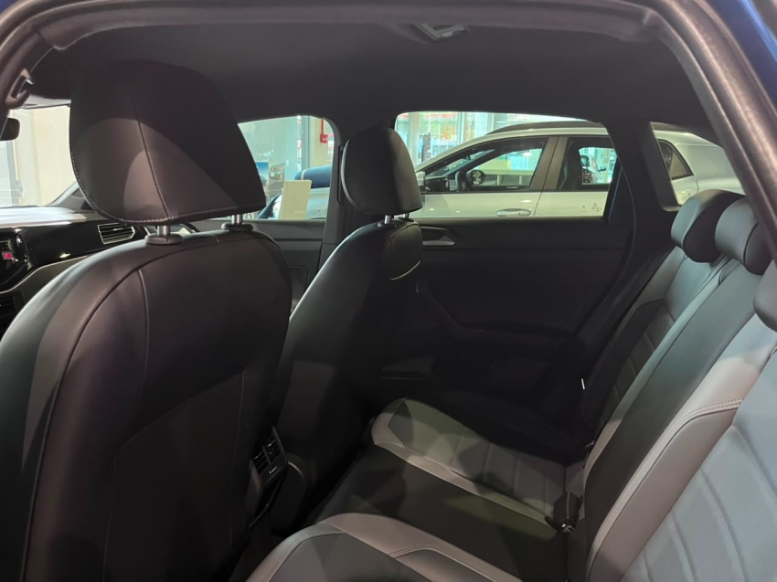 volkswagen nivus 1.0 200 tsi total flex highline automatico 4p 20235