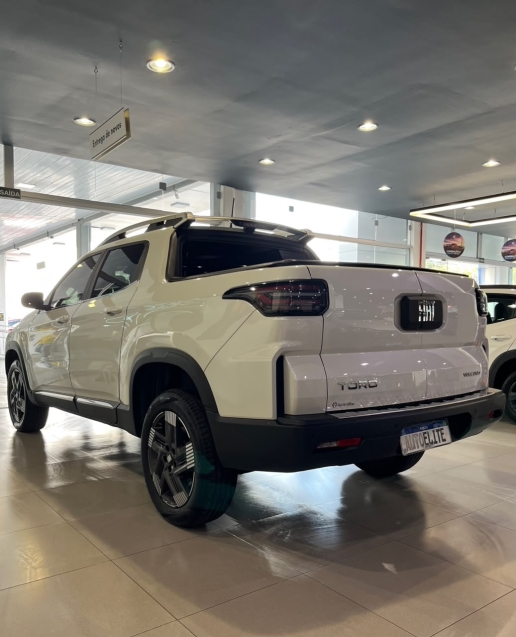 fiat toro 1.3 turbo 270 flex volcano at6 4p automatico 20262