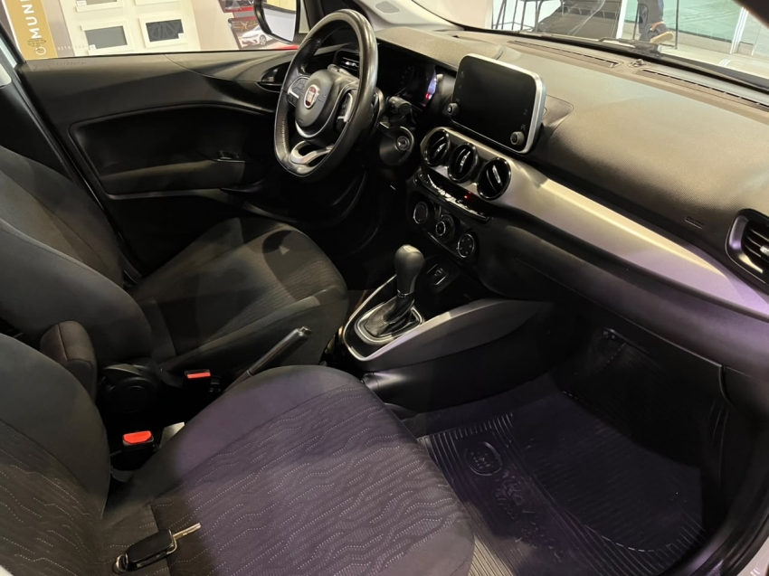 fiat cronos 1.8 e.torq flex drive at6 4p automatico 20195