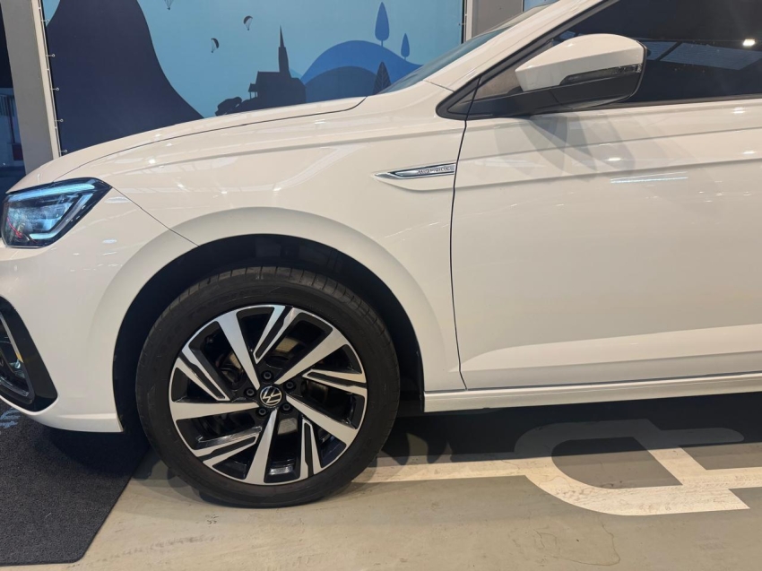 volkswagen virtus 1.0 200 tsi highline automatico flex 4p 2024