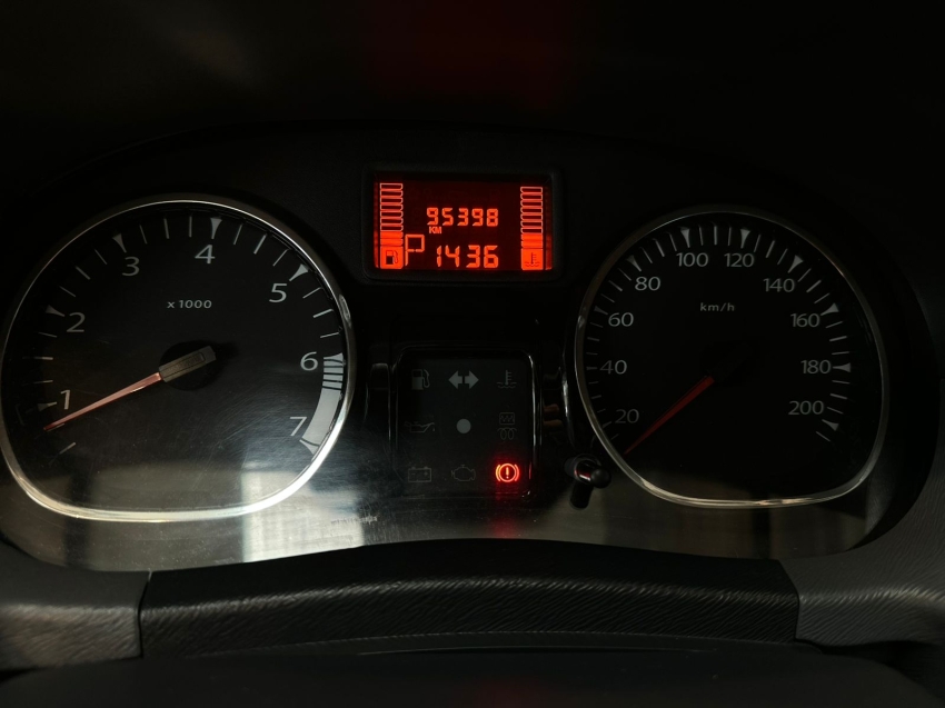 renault duster 2.0 dynamique 4x2 16v flex 4p automatico 2015