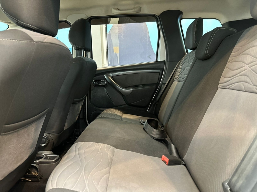 renault duster 2.0 dynamique 4x2 16v flex 4p automatico 2015