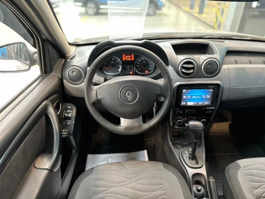 renault duster 2.0 dynamique 4x2 16v flex 4p automatico 2015