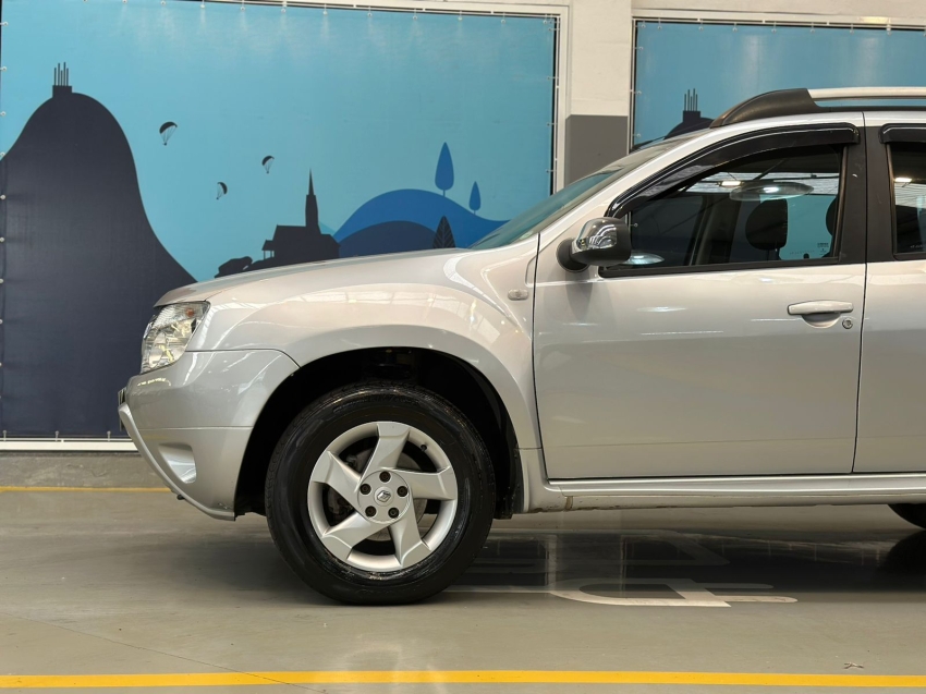 renault duster 2.0 dynamique 4x2 16v flex 4p automatico 2015