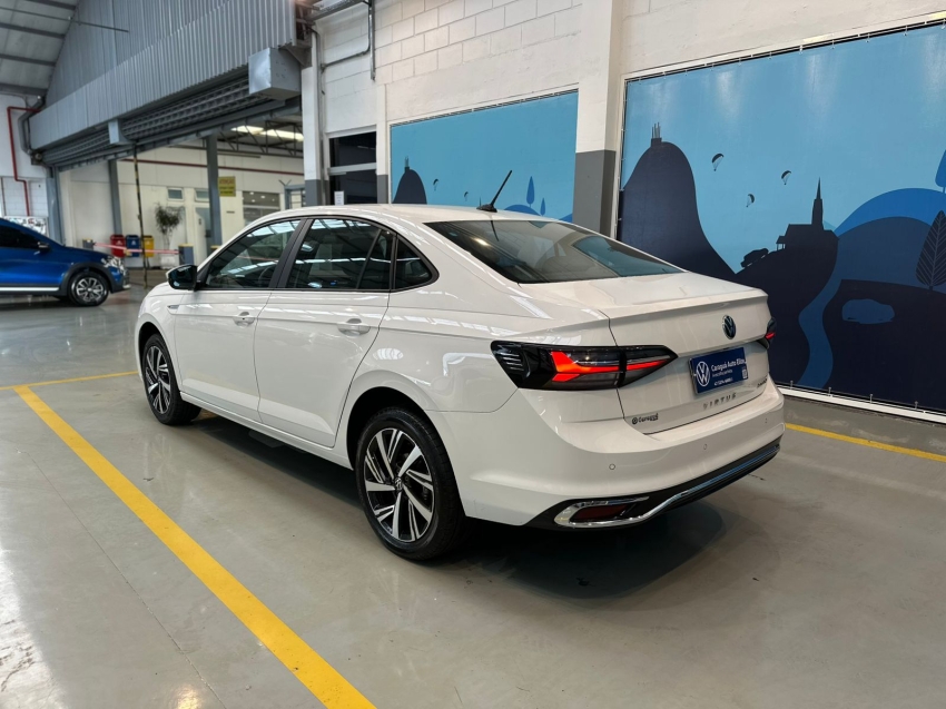 volkswagen virtus 1.0 200 tsi highline automatico flex 4p 2024