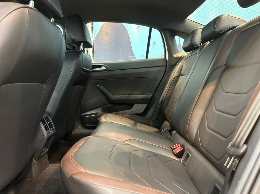 volkswagen virtus 1.0 200 tsi highline automatico flex 4p 2024