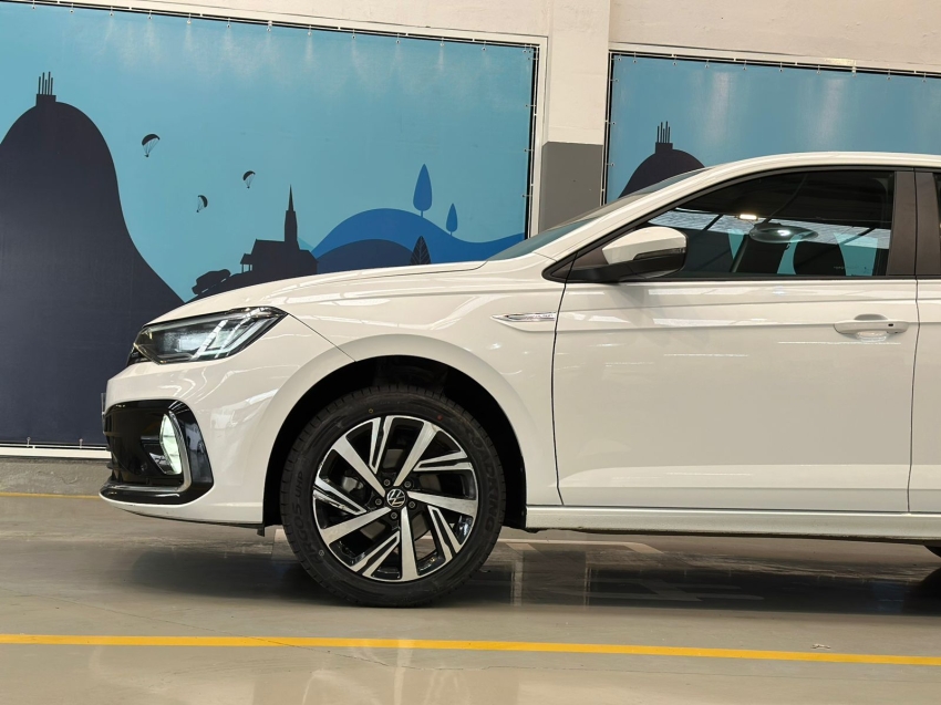 volkswagen virtus 1.0 200 tsi highline automatico flex 4p 2024