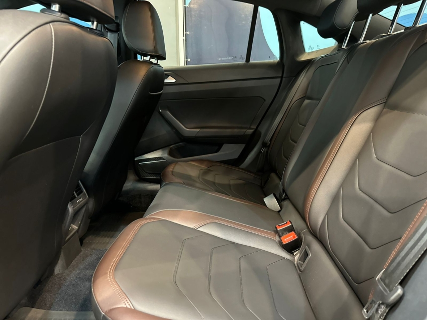 volkswagen virtus 1.0 200 tsi highline automatico flex 4p 2024