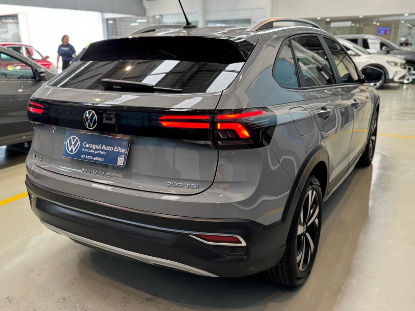 volkswagen nivus 1.0 200 tsi total flex highline automatico 4p 20215
