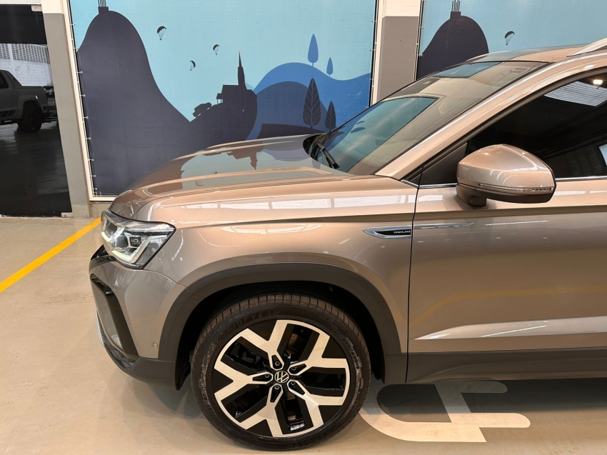 volkswagen taos 1.4 250 tsi total flex highline automatico 4p 20244