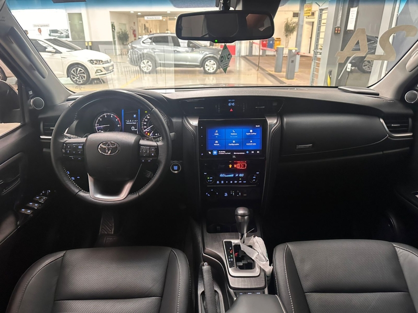 toyota hilux 2.8 d-4d turbo diesel cd srx 4x4 automatico 4p 20248