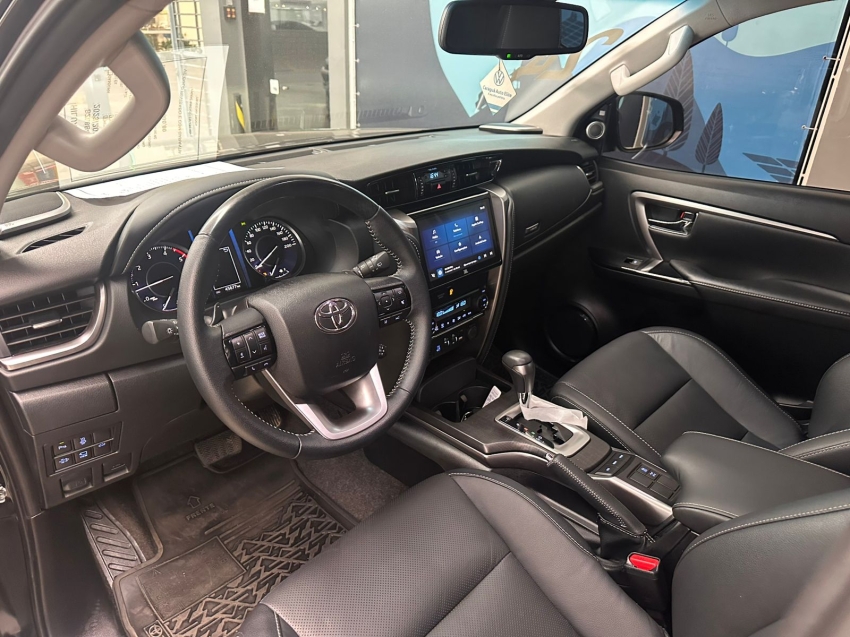 toyota hilux 2.8 d-4d turbo diesel cd srx 4x4 automatico 4p 20247