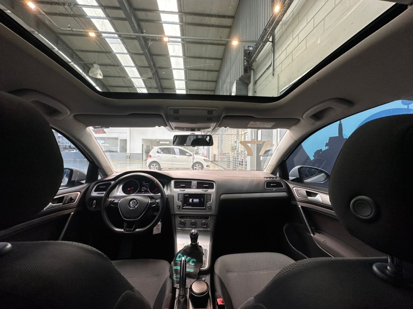 volkswagen golf 1.0 tsi comfortline 12v total flex 4p manual 20178