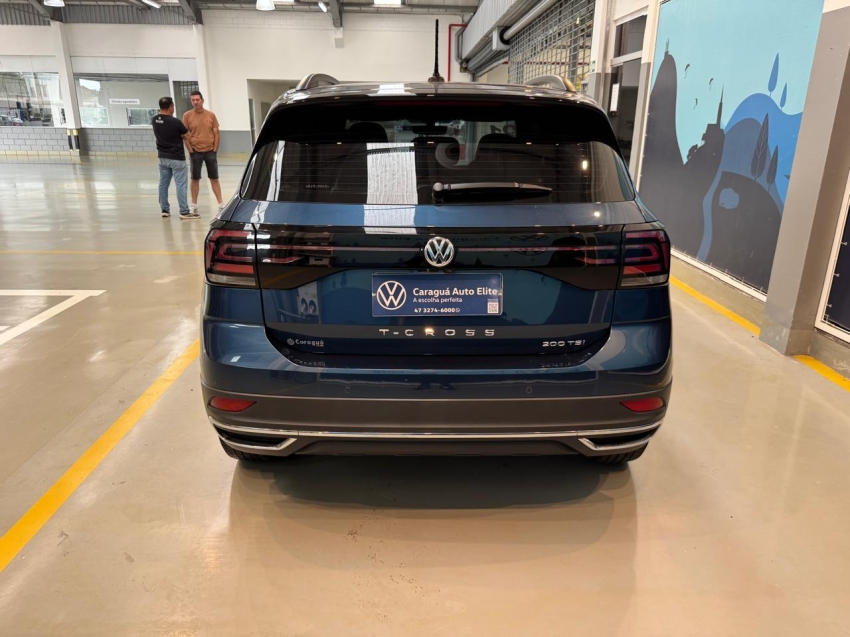 volkswagen t-cross 1.0 200 tsi total flex comfortline automatico 4p 20215
