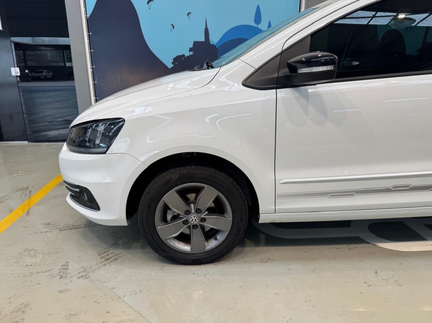 volkswagen fox 1.6 msi total flex connect 4p i-motion automatico 20193