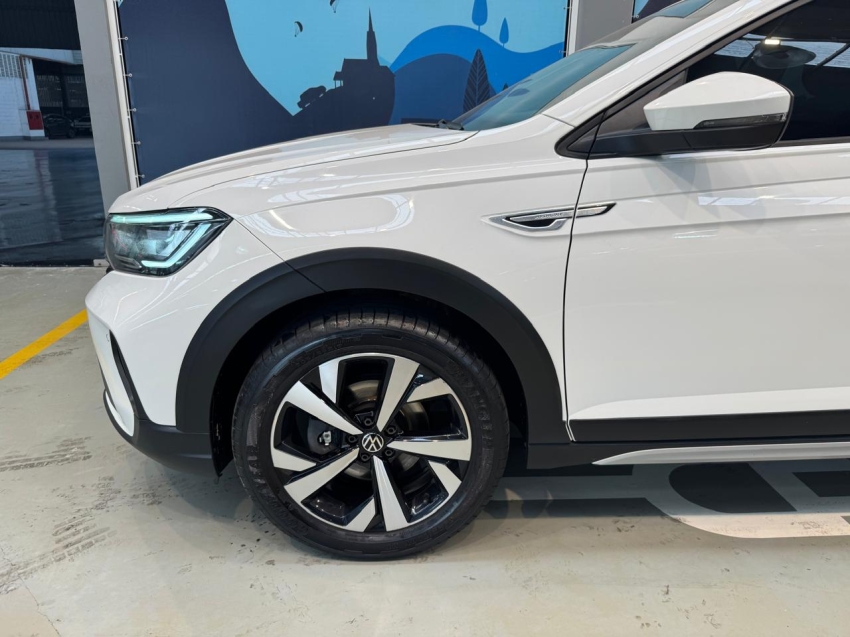 volkswagen nivus 1.0 200 tsi total flex highline automatico 4p 20221