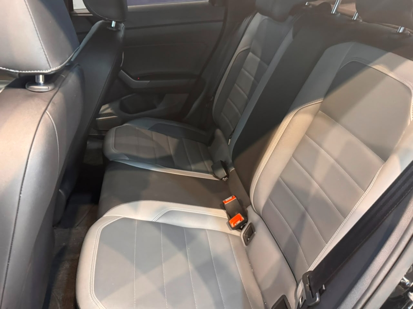 volkswagen nivus 1.0 200 tsi total flex highline automatico 4p 202411