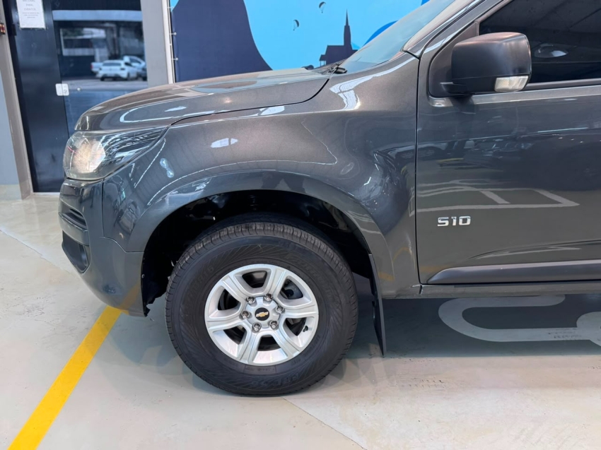 chevrolet s10 2.8 lt 4x4 cd 16v turbo diesel 4p automatico 20203