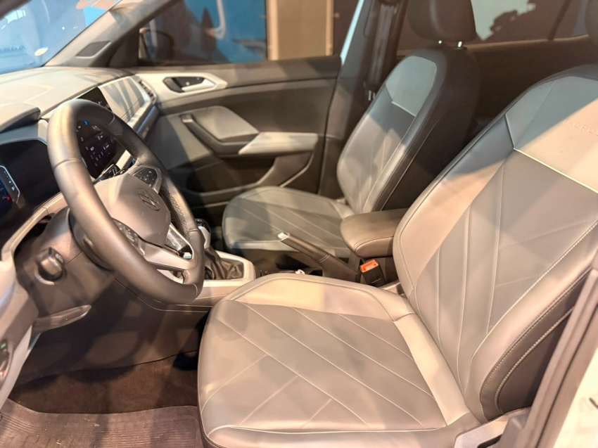 volkswagen t-cross 1.0 200 tsi total flex comfortline automatico 4p 202510
