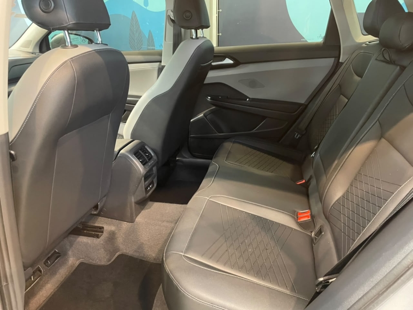volkswagen taos 1.4 250 tsi total flex comfortline automatico 4p 202310