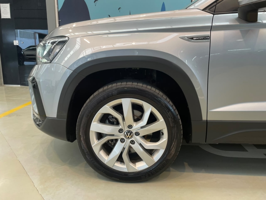 volkswagen taos 1.4 250 tsi total flex comfortline automatico 4p 20233