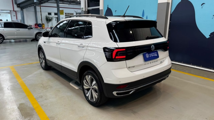 volkswagen t-cross 1.0 200 tsi total flex comfortline automatico 4p 20205