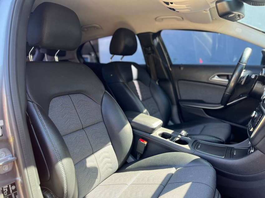 mercedes-benz gla 200 1.6 cgi flex style 7g-dct 4p automatico 2019