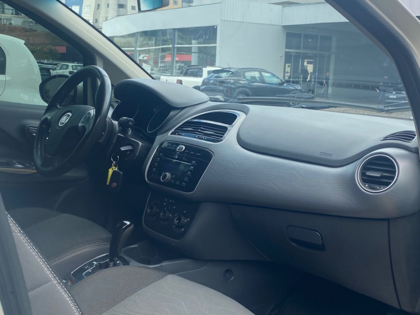 fiat punto 1.6 essence 16v flex 4p automatizado semiautomatico 20157 fiat punto 1.6 essence 16v flex 4p automatizado semiautomatico 20157