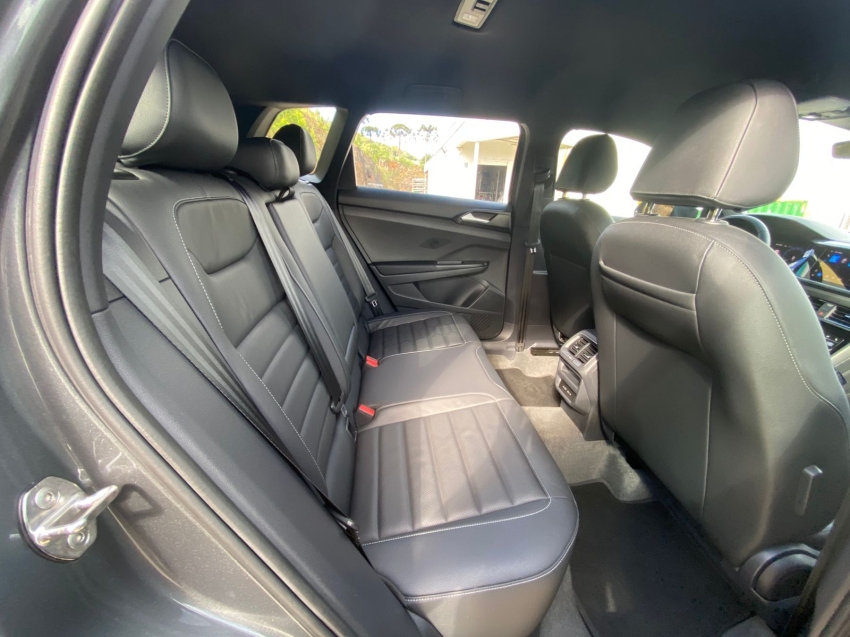 volkswagen taos 1.4 250 tsi total flex highline automatico 4p 202313