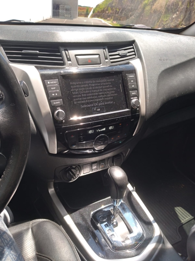 nissan frontier 2.3 16v turbo diesel xe cd 4x4 automatico gasolina 4p semiautomatico 202010