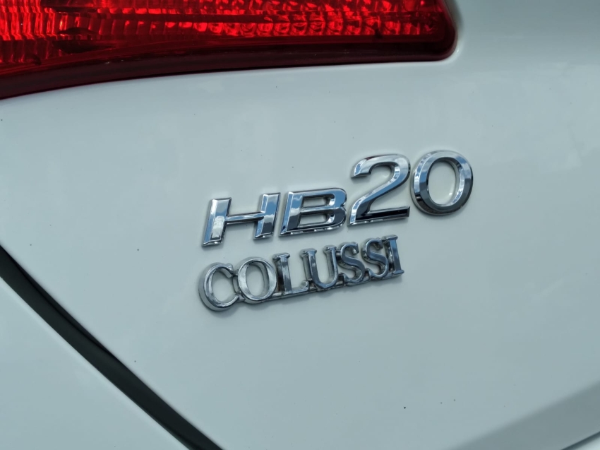 hyundai hb20 1.6 spicy 16v flex 4p automatico 201518