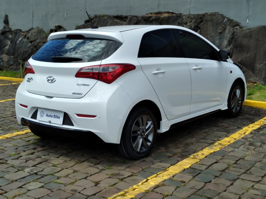 hyundai hb20 1.6 spicy 16v flex 4p automatico 201517