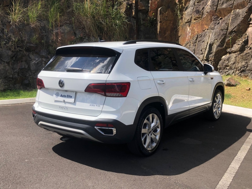 volkswagen taos 1.4 250 tsi total flex comfortline automatico 4p 202222