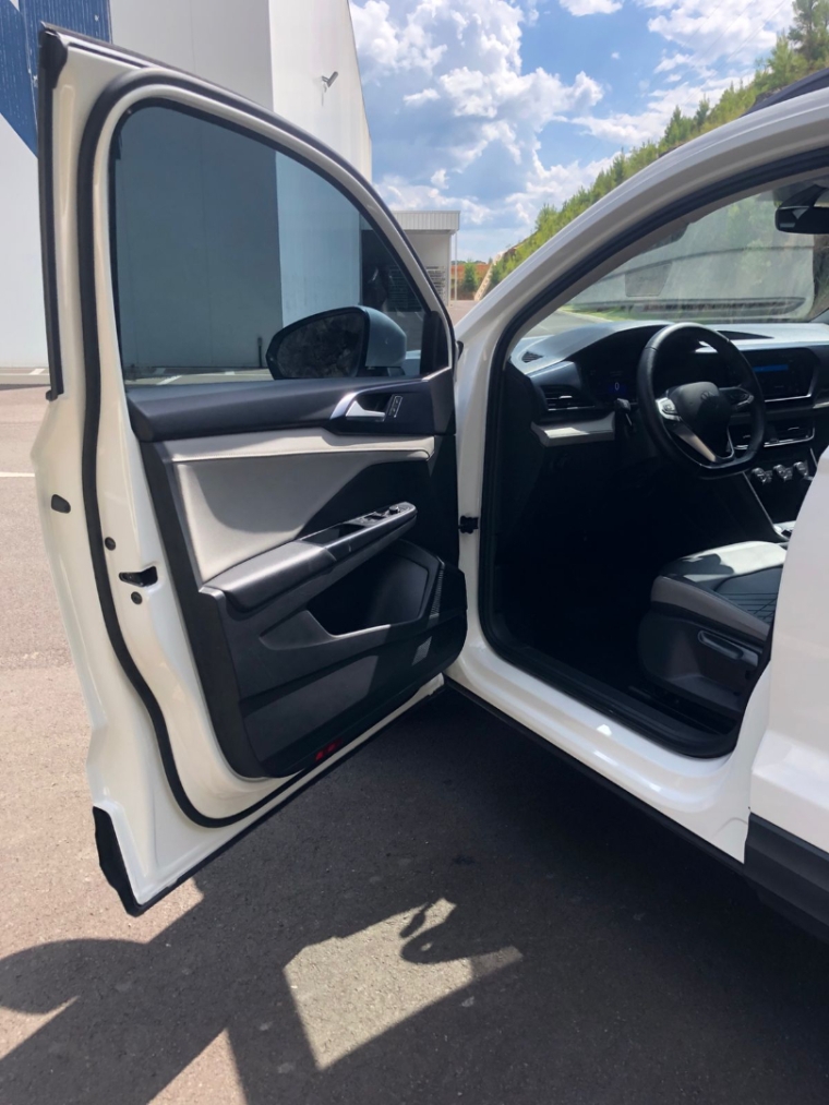 volkswagen taos 1.4 250 tsi total flex comfortline automatico 4p 202216