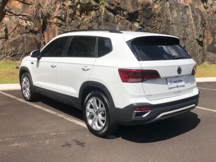 volkswagen taos 1.4 250 tsi total flex comfortline automatico 4p 202221