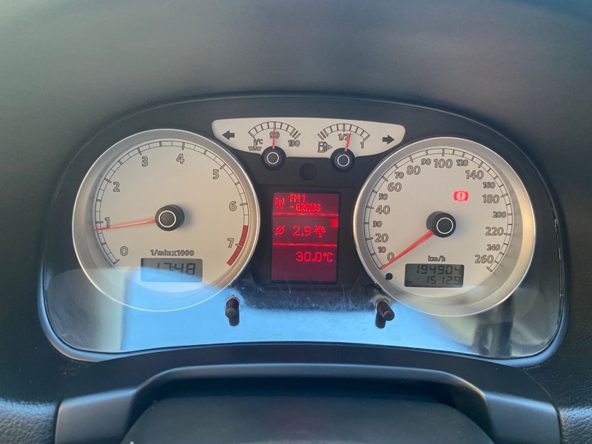 volkswagen golf 1.6 mi sportline limited edition 8v flex 4p manual 201315