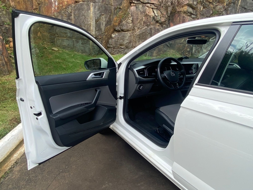 volkswagen polo 1.0 200 tsi highline automatico flex 4p 202016
