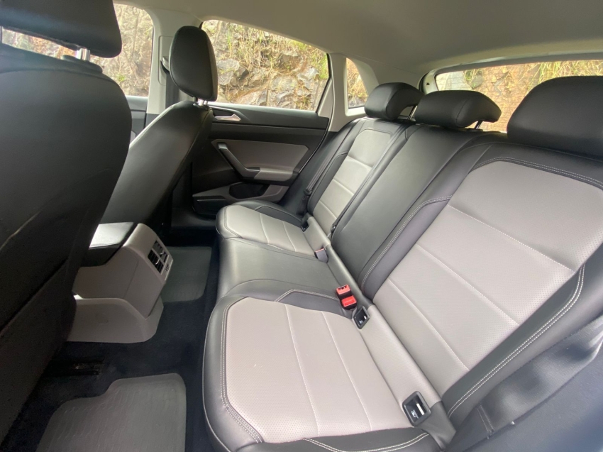 volkswagen polo 1.0 200 tsi highline automatico flex 4p 202018