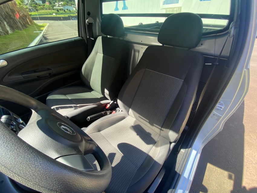 volkswagen saveiro 1.6 mi cs 8v flex 2p manual g.vi 201412