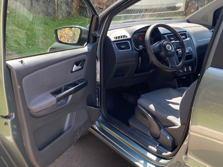 volkswagen fox 1.0 mi trend 8v flex 4p manual 20126