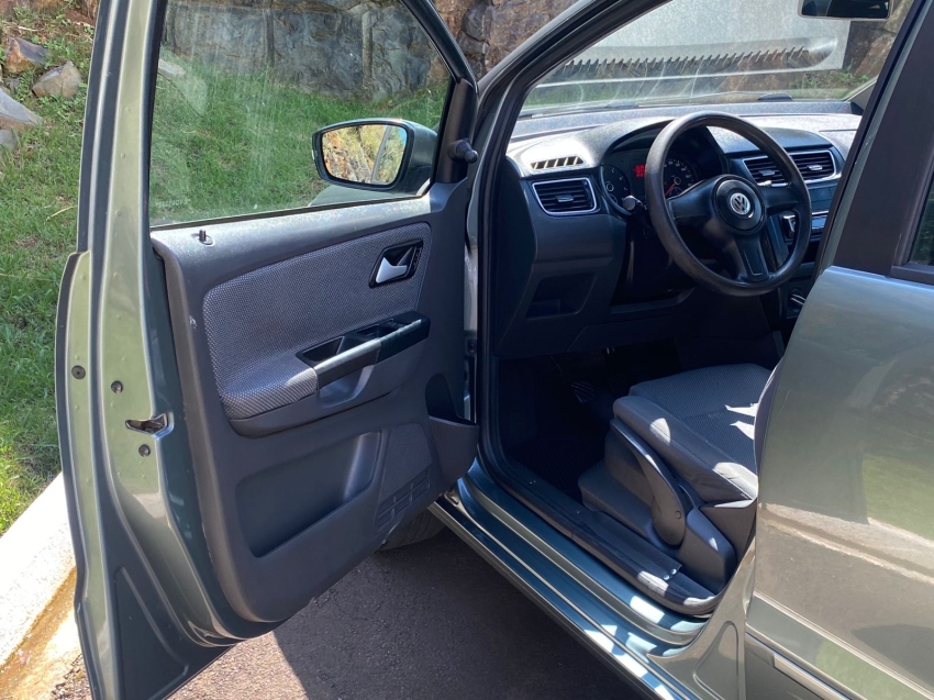 volkswagen fox 1.0 mi trend 8v flex 4p manual 201210