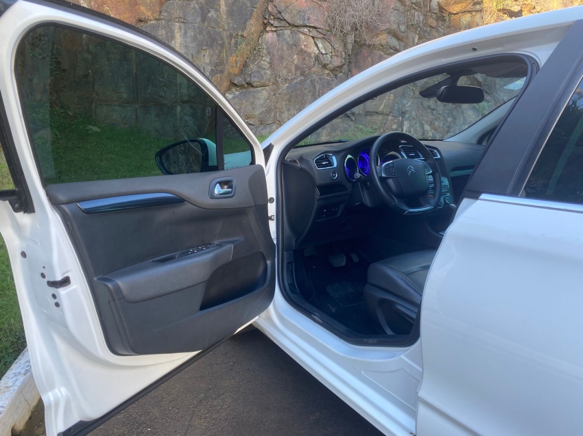 citroen c4 lounge 1.6 thp flex exclusive bva 4p automatico 201813