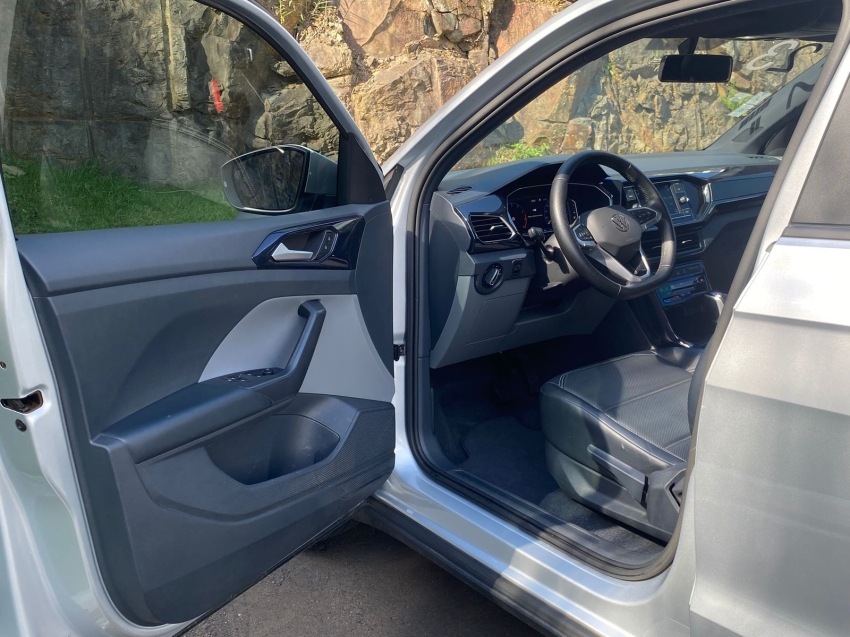 volkswagen t-cross 1.0 200 tsi total flex comfortline automatico 4p 20239