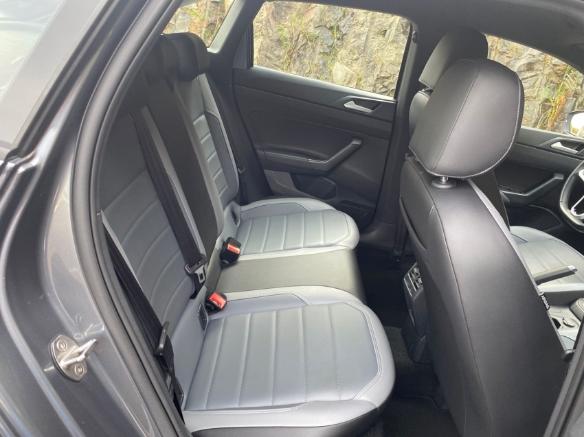 volkswagen nivus 1.0 200 tsi total flex highline automatico 4p 20248